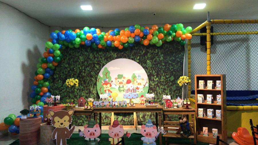 Decoração Três Porquinhos em Parque Monte Alegre