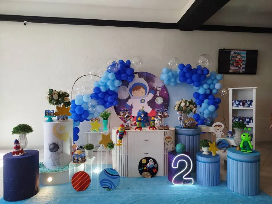 Decoração Galáxia · Astronauta Espaço 4 · Buffet Family