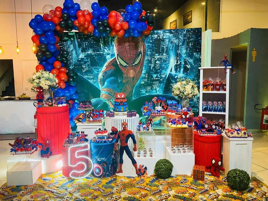 Decoração Homem-Aranha · Homem-Aranha 2 · Buffet Family