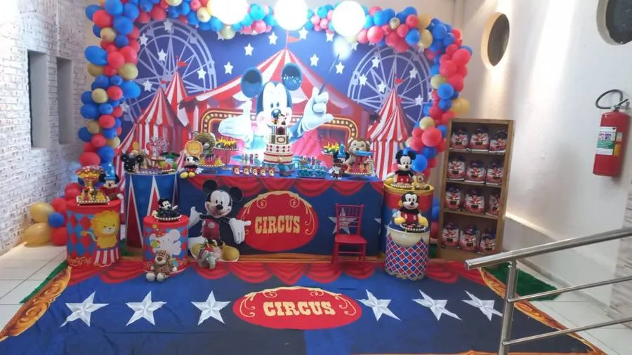 Decoração Mickey · Mickey Circo 3 · Buffet Family