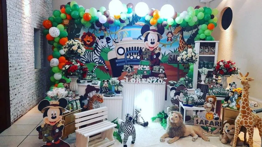 Decoração Mickey · Mickey Safari · Buffet Family