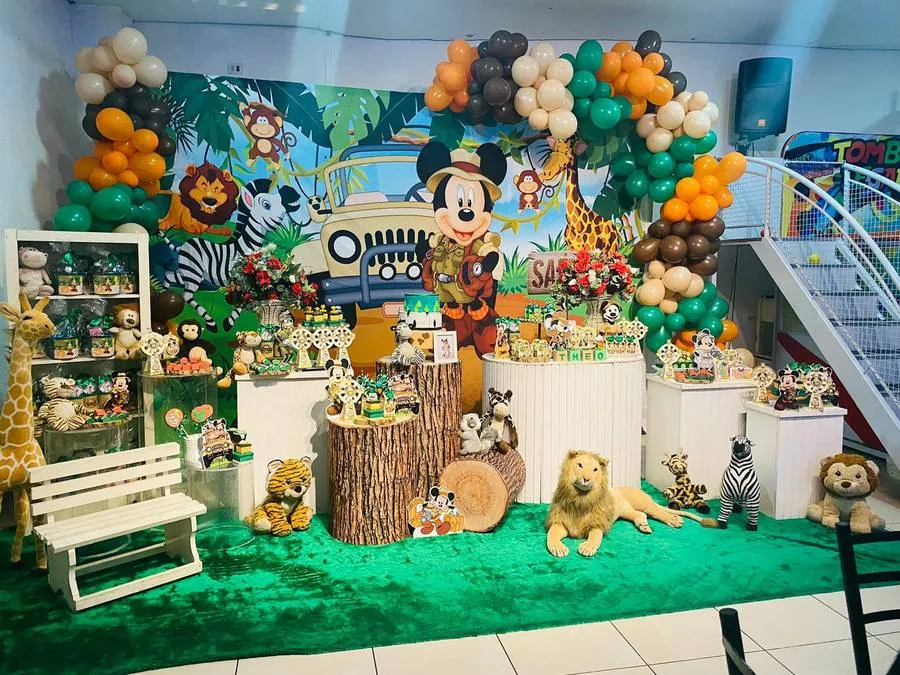 Decoração Mickey · Mickey Safari · Buffet Family
