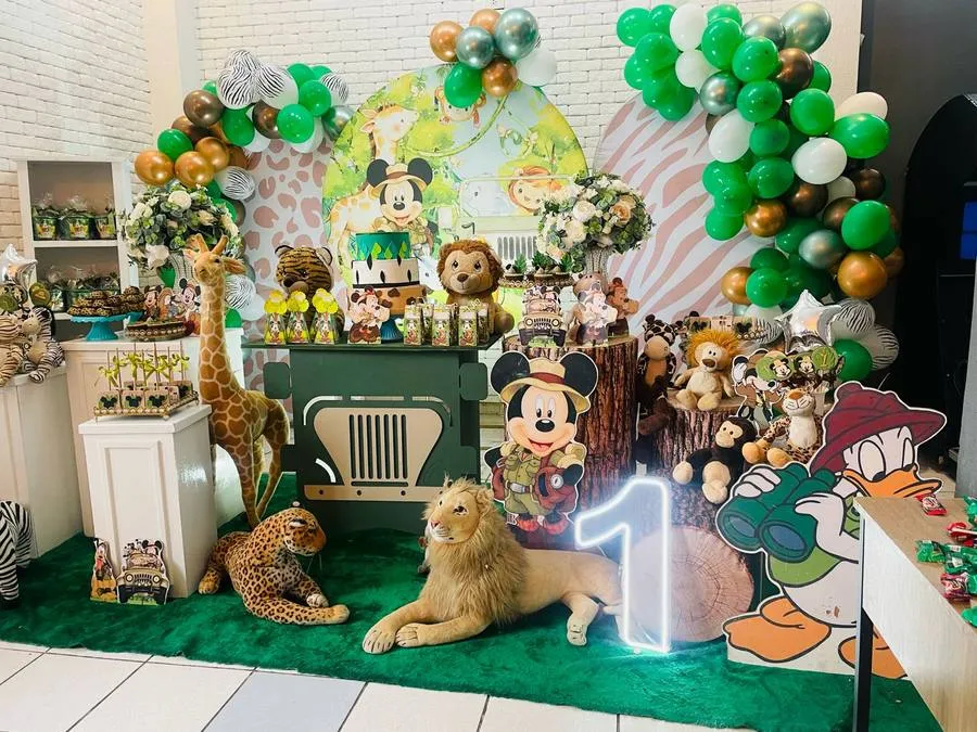 Decoração Mickey · Mickey Safari · Buffet Family