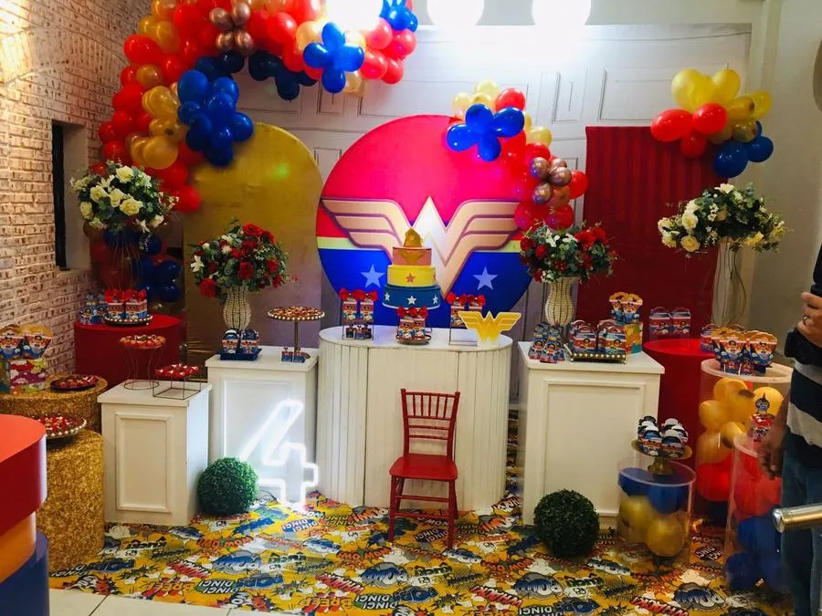 Decoração Fundo do Mar · Mulher Maravilha 2 · Buffet Family