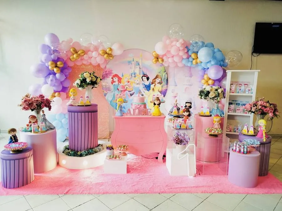 Decoração Princesas Disney · Princesas Disney · Buffet Family