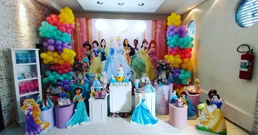 Decoração Princesas Disney · Princesas Disney · Buffet Family