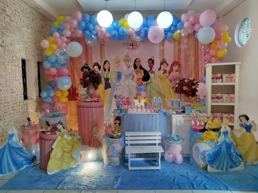 Decoração Princesas Disney · Princesas Disney · Buffet Family