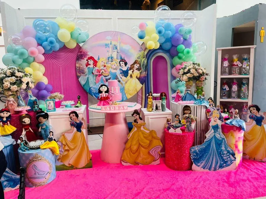 Decoração Princesas Disney · Princesas Disney · Buffet Family