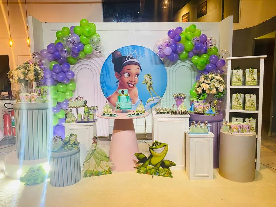 Decoração Princesas Disney · Princesa e o Sapo · Buffet Family